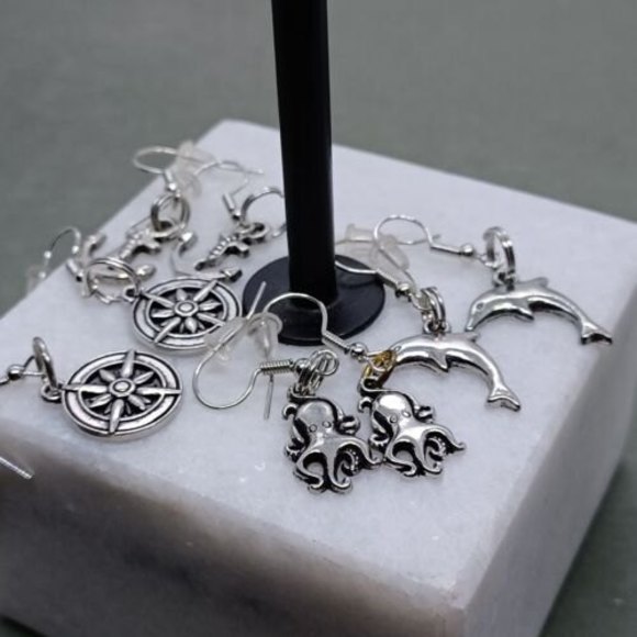 Lot of 4 Earrings Nautical Theme Silvertone Octopus Dolphin Compass Anchor - Picture 5 of 12